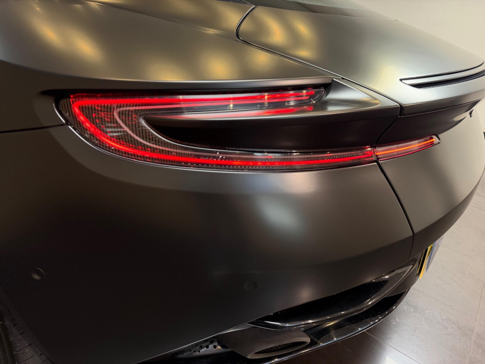 Aston Martin DB11